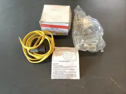 NEW OEM HONEYWELL C554A1794 - CADMIUM-SULFIDE FLAME DETECTOR FREE SHIP