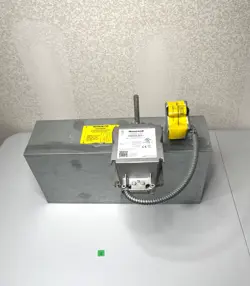 RUSKIN FSD36 SMOKE/FIRE DAMPER WITH HONEYWELL MS8104F1010 ACTUATOR (SEE PICS)