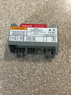 HONEYWELL S8600M CONTINUOUS RETRY SPARK IGNITION CONTROL MODULE