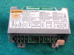 NEW HONEYWELL S8910U3000 HOT SURFACE IGNITION CONTROL  S8910U