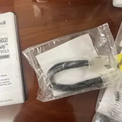 NEW HONEYWELL SV9501M2528 SMARTVALVE INTERMITTENT HOT SURFACE PILOT-IGNITION 24V