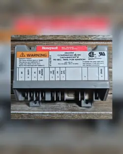 S8600M HONEYWELL IGNITION CONTROL MODULE CONTINUOUS RE-TRY 90 SEC. TRIAL