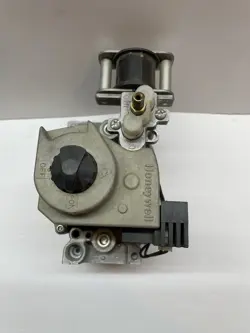 HONEYWELL VR8205Q2381 FURNACE GAS VALVE