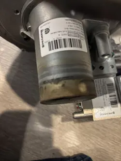 USED HONEYWELL VK8115V GAS VALVE/BLOWER ASSEMBLY AS8241L-0006 46627000 USED