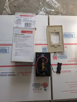 T651A-3018 HONEYWELL T651A3018