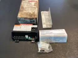 NEW S8610U UNIVERSAL INTERMITTENT PILOT IGNITION CONTROL HONEYWELL S8610U3009
