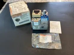 NEW OEM HONEYWELL SINGLE VALVE PILOT COMBO GAS CONTROL V800A 1476 FREE SHIP