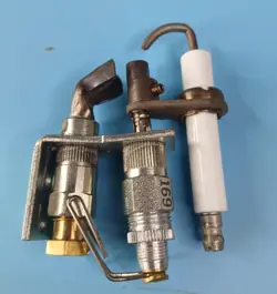 GAS PILOT BURNER IGNITOR FLAME SENSOR FOR HONEYWELL Q345A/.12  BBR12 411857000