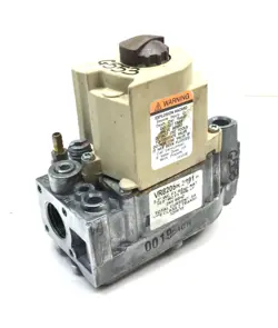 NORDYNE HONEYWELL 624610 VR8205R2091 FURNACE GAS VALVE IN / OUT 1/2'' USED #G553