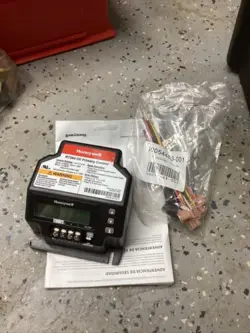 R7284U1004 HONEYWELL/RESIDEO UNIVERSAL PRIMARY OIL BURNER CONTROL NO BOX
