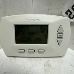 HONEYWELL RTH6400D1000 DIGITAL PROGRAMABLE HEAT/COOL W/BATTERIES