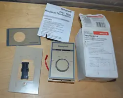 HONEYWELL ~ T651A3018 ~ LINE VOLT HEAT-COOL THERMOSTAT ~ (U)