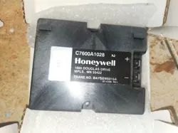 HONEYWELL TRANE C7600A1028 SOLID STATE HUMIDITY SWITCH SENSOR BLACK