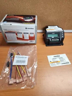 HONEYWELL R7284U1004 UNIVERSAL ELECTRONIC DIGITAL PRIMARY OIL BURNER CONTROL NEW