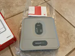 NOT WORKING AS IS PARTS OR REPAIR HONEYWELL TRUEZONE SYSTEM KIT HZ311 ZONE PANEL