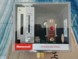 HONEYWELL PRESSURETROL L4079B 1033  NEW IN BOX