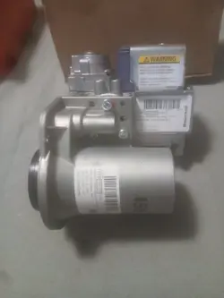 NEW HONEYWELL VK8115V WITH VK8115F GAS VALVE