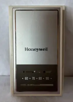 USED HONEYWELL T822D2550 ROOM THERMOSTAT 30VOLT MAX 55-95F TEMPERATURE