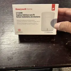 C7189R1004 WHITE