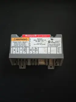 HONEYWELL S8600H1006 IGNITION CONTROL MODULE (UNTESTED)