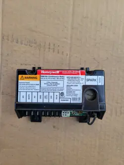 USED HONEYWELL S8610U DEFAULT SETTING  INTERMITTENT PILOT CONTROL FREE SHIPPING