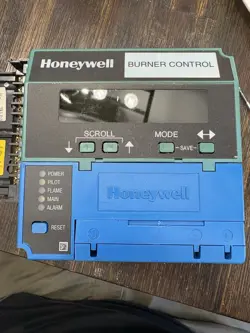 HONEYWELL RM7800L1012 BURNER CONTROL UNIT WITH DISPLAY