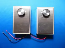 LOT 2 HONEYWELL WALL-MOUNTED HUMIDISTATS. AIR HUMIDIFIER CONTROLLERS. H46C-1000.