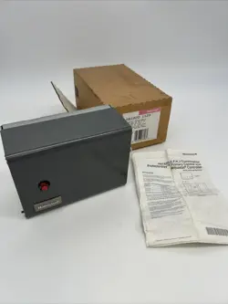 R8182D 1129 AQUASTAT