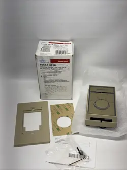 HONEYWELL ~ T651A3018 ~ LINE VOLT HEAT-COOL THERMOSTAT