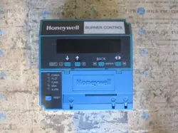 HONEYWELL RM7895 A 1014 BURNER CONTROL (USED)