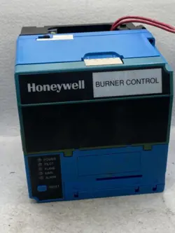 HONEYWELL RM7895 C 1012 BURNER CONTROL COMPLETE SYSTEM USED