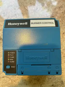 HONEYWELL RM7840 L 1075 BURNER CONTROL