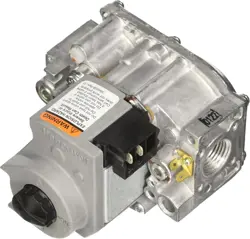 903596