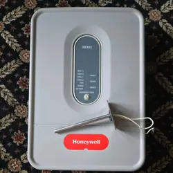 USED  HONEYWELL HZ322 TRUEZONE PANEL REDLINK WIRELESS TECHNOLOGY