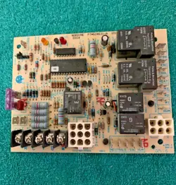 NORDYNE INTERTHERM MILLER 624631-A OEM CONTROL BOARD HONEYWELL 1012-83-9555A