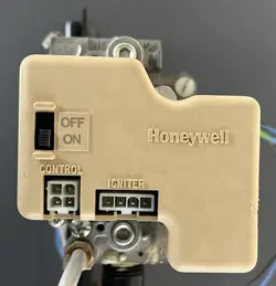 HONEYWELL SV9501M 2056 HQ1011421HW ICP NATURAL GAS FURNACE VALVE ASSEMBLY