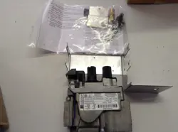 NEW VERMONT CASTINGS HONEYWELL TO SIT VALVE CONVERSION KIT - NG (20010811)