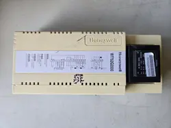 HONEYWELL W7752G2000 FAN COIL UNIT CONTROLLER