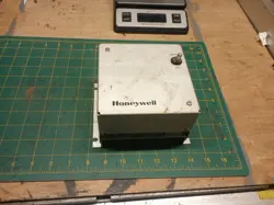 OLD HONEYWELL CONTROL