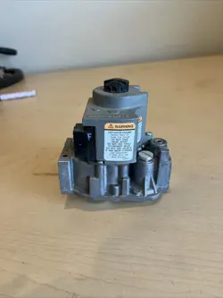 VR8205S2262