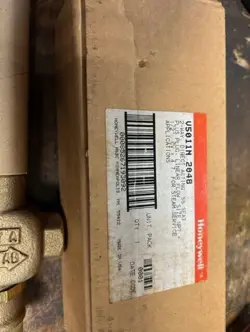 HONEYWELL V5011N 2048 2WAY GLOBE VALVE