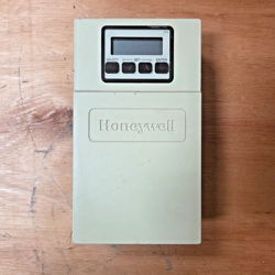 T775J1001 TEMPERATURE CONTROLLER