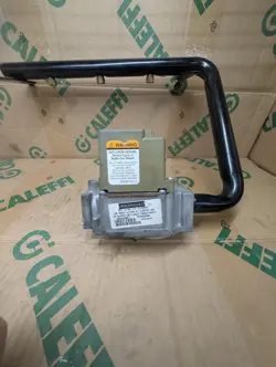 HONEYWELL VR8205S2437 GAS VALVE