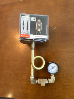 HONEYWELL L408J1009 VAPORSTAT VAPOR CONTROLLER