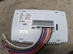 120/240V