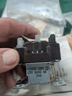 R4222D 1005