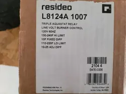 HONEYWELL TRIPLE AQUASTAT RELAY VOLT BURNER CONTROL L8124A1007