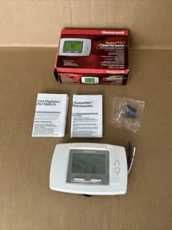 HONEYWELL TB6575A1000 SUITE PRO 120/240V, 3-SPEED FAN COIL THERMOSTAT, OPEN BOX