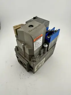 VR8440