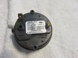 CARRIER  FURNACE PRESSURE SWITCH #  HK06WC100 HONEYWELL#  IS20205-6117